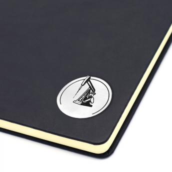 Ежедневник с шильдом-наклейкой - нефть, черный