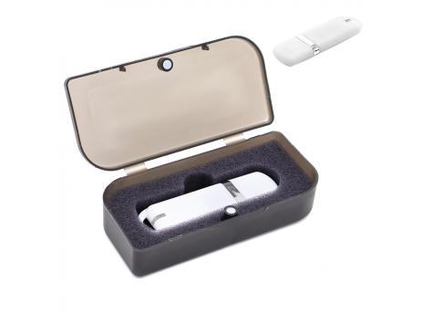 Флешка Shape с покрытием Софт Тач в футляре, белая