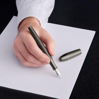 Перьевая ручка Arcade, темно-серая NTEU16-591690