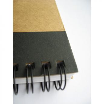 Блокнот примерно формата А6 с шариковой ручкой NTEU2-433147