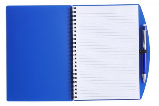 Блокнот примерно формата А5 с шариковой ручкой NTEU2-428885