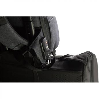 Сумки и рюкзаки. Рюкзак для ноутбука 15,6" BrandCharger Phantom NTEU2-591033