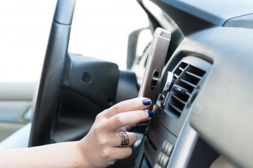 Автомобильный держатель для мобильного телефона NTEU5-3239