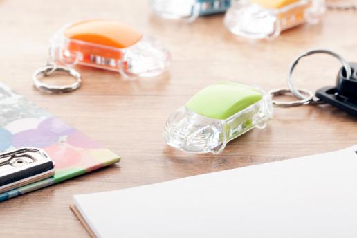 Пластиковый брелок в форме автомобиля NTEU5-4389