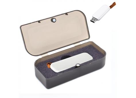 Флешка Gear Soft 32 Гб в футляре, белая