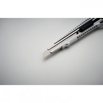 Нож канцелярский NTEU13-705227